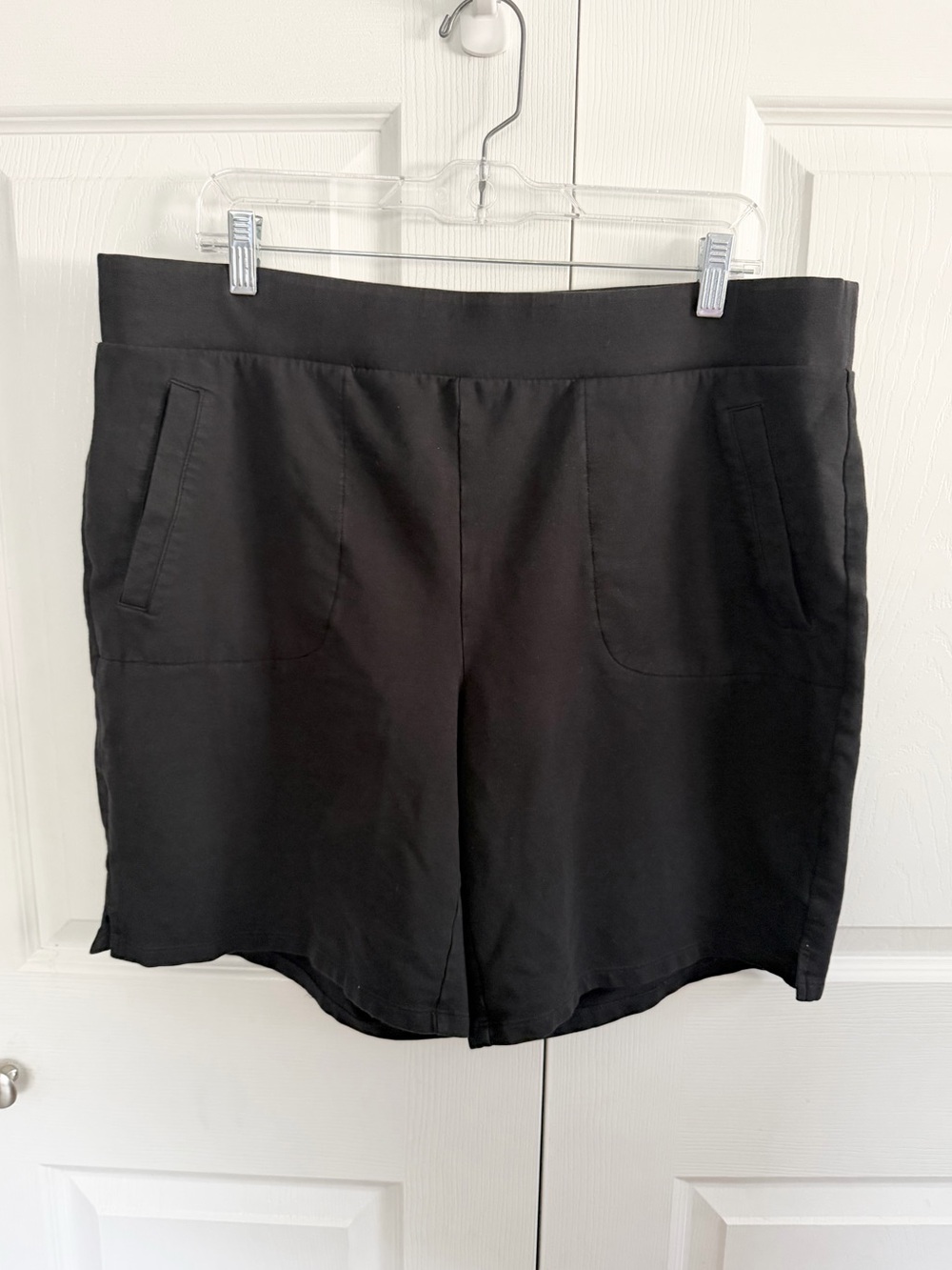 5 for $25! Talbots Black Pull-On Bermuda Shorts